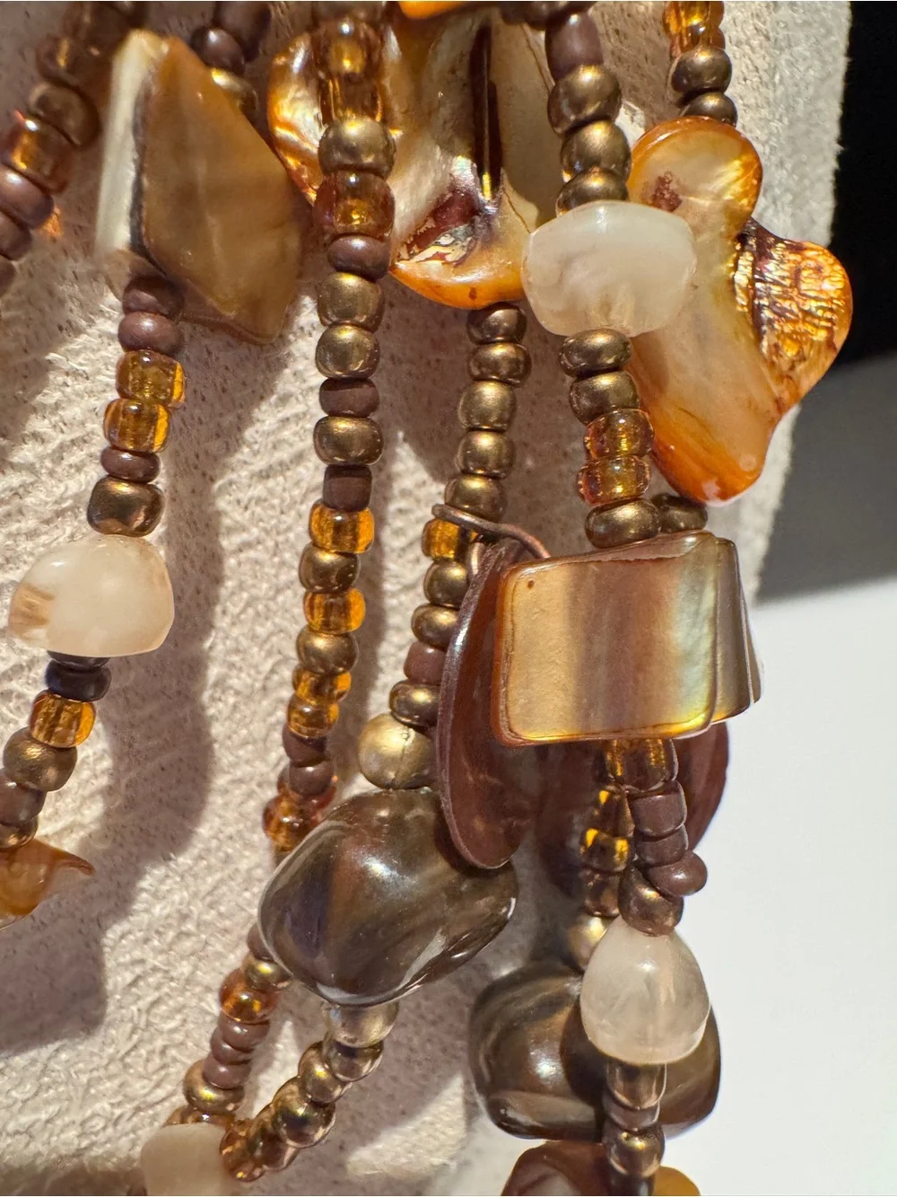Vintage Brown and Amber tone Beaded and shell Women's Necklace - Picture 6 of 12